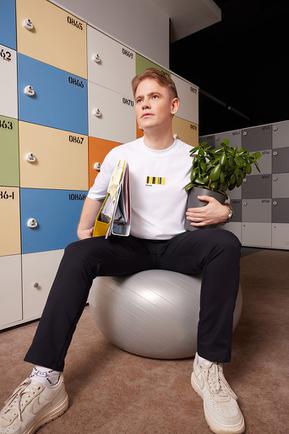 футболка с полосами белая S–M