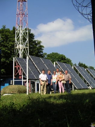 2004 БС на солнечных батареях1