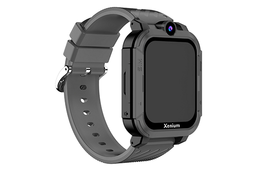 Xenium W600: спокойствие родителей и первые шаги к самостоятельности