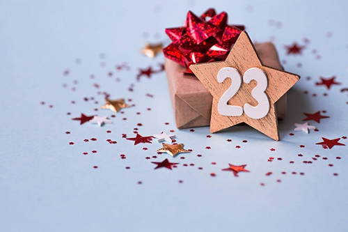 Лучшие подарки на 23 февраля: чем порадовать близких?