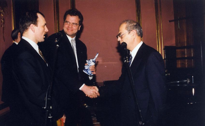 1998 Инвестиционное соглашение с Telenor