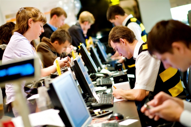 2008 Старт продаж iPhone2